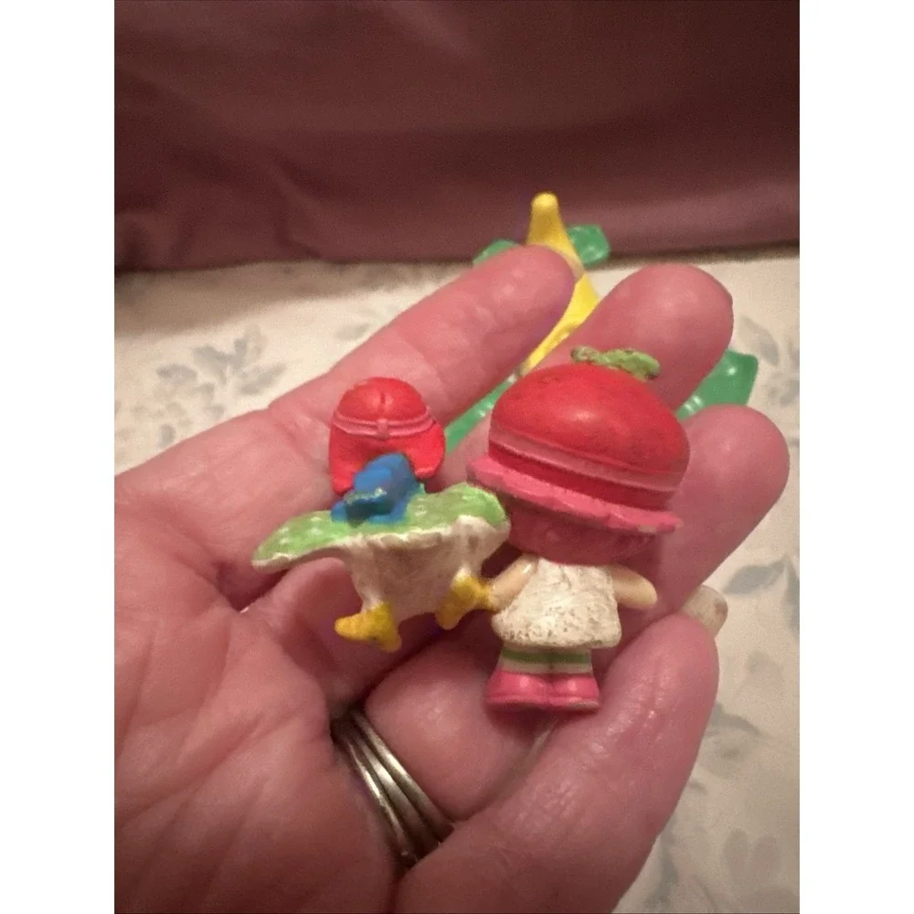 Strawberry Shortcake Cherry Cuddler Gooseberry Flying Airplane PVC Deluxe Rare
